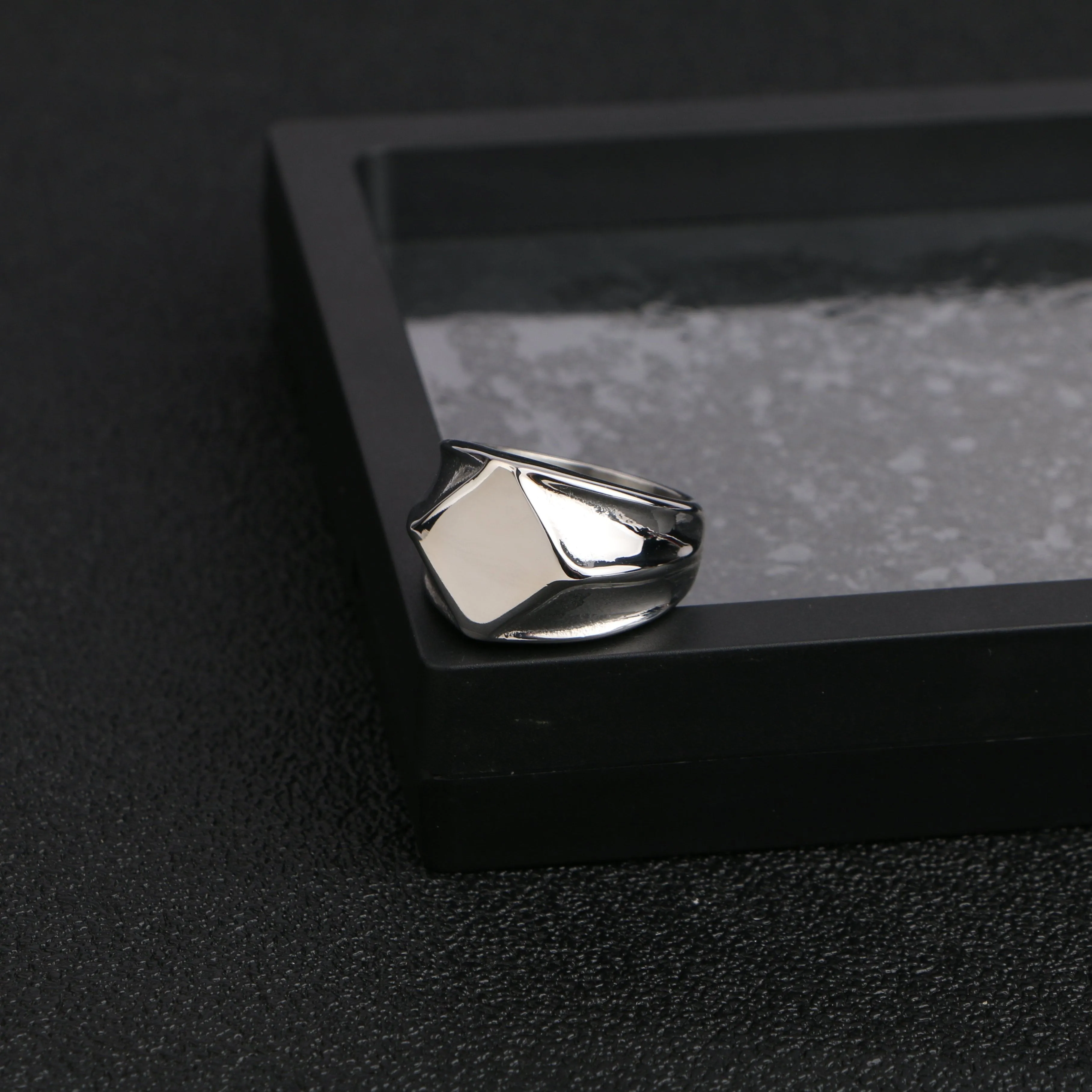 Geometric Diamond Ring