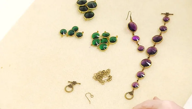 How to Make a Vintage Lucite Rivoli Bracelet and Earring