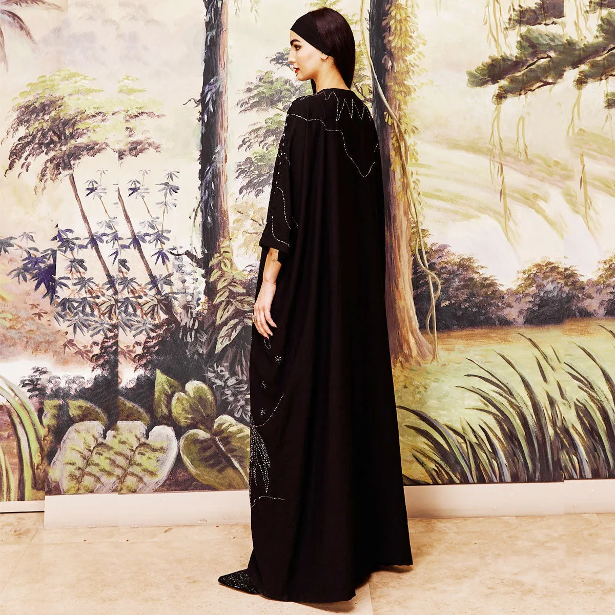 PEARL DROPS ON PALM BLACK ABAYA